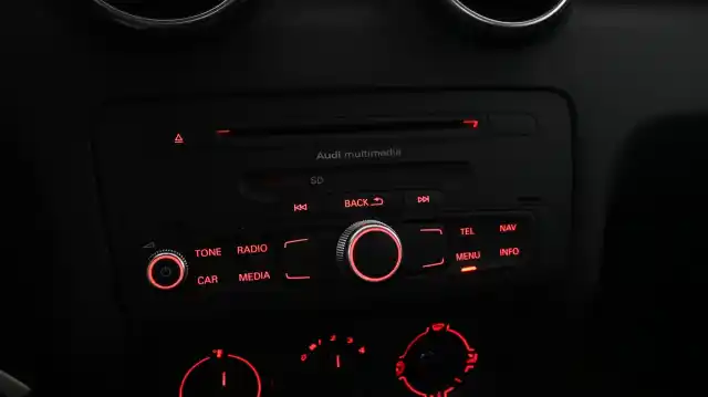 Punainen Viistoperä, Audi A1 – FMT-874