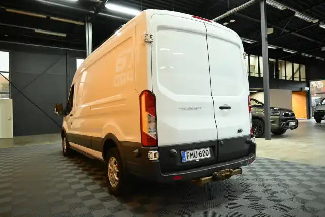 Valkoinen Pakettiauto, Ford Transit – FMU-620