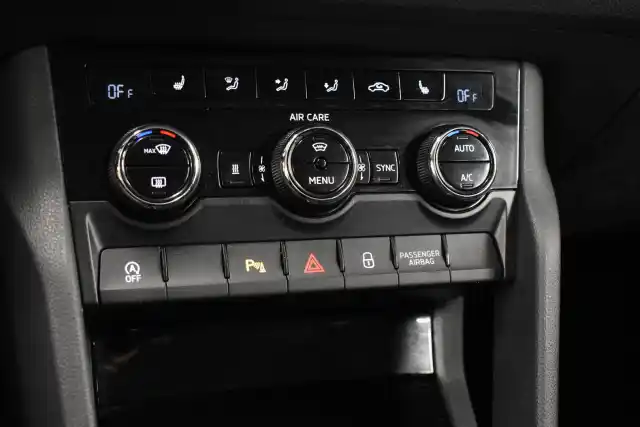 Valkoinen Maastoauto, Skoda Kodiaq – FMV-101