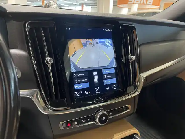 Musta Farmari, Volvo V90 Cross Country – FMV-506