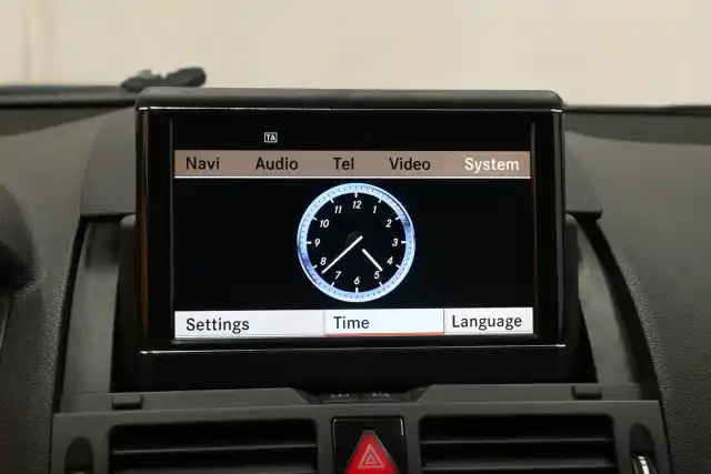 Sininen Sedan, Mercedes-Benz C – FMX-147
