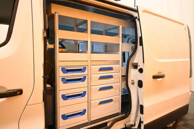 Valkoinen Pakettiauto, Opel Vivaro – FMX-281
