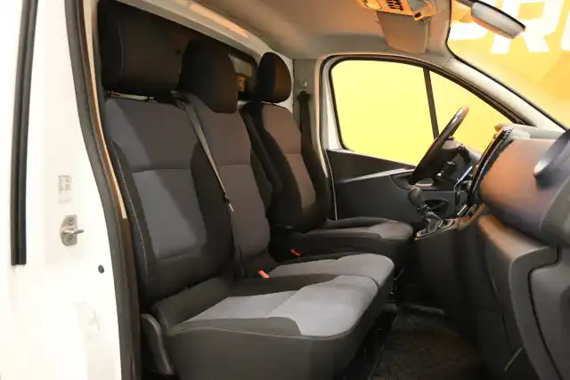 Valkoinen Pakettiauto, Opel Vivaro – FMX-281