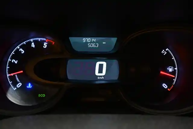 Valkoinen Pakettiauto, Opel Vivaro – FMX-281