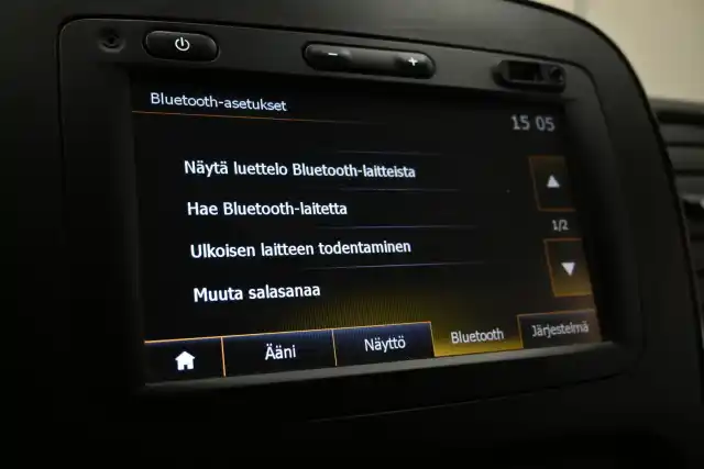 Valkoinen Pakettiauto, Opel Vivaro – FMX-281