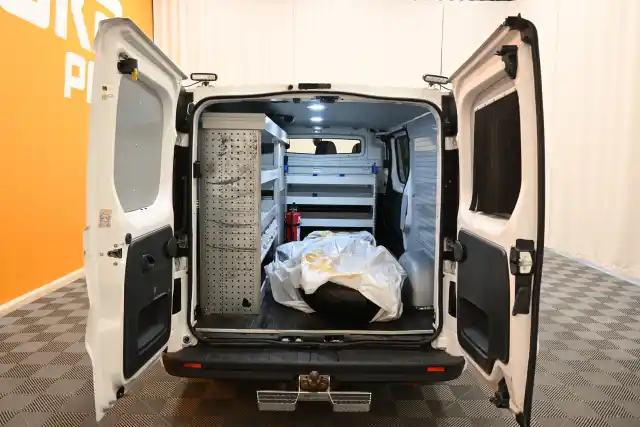 Valkoinen Pakettiauto, Opel Vivaro – FMX-281