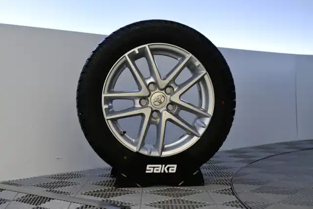 Harmaa Farmari, Toyota Auris – FMX-970