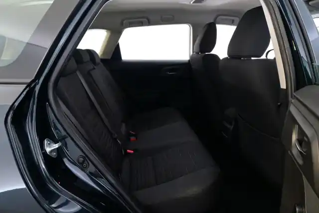Harmaa Farmari, Toyota Auris – FMX-970