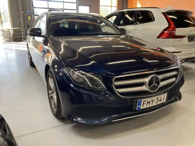 Sininen Farmari, Mercedes-Benz E – FMY-341