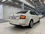 Valkoinen Viistoperä, Skoda Octavia – FMY-525, kuva 2