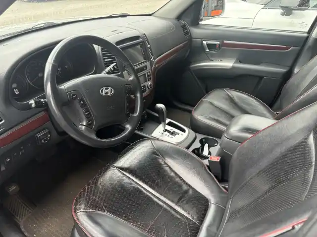 Hopea Maastoauto, Hyundai Santa Fe – FMY-988