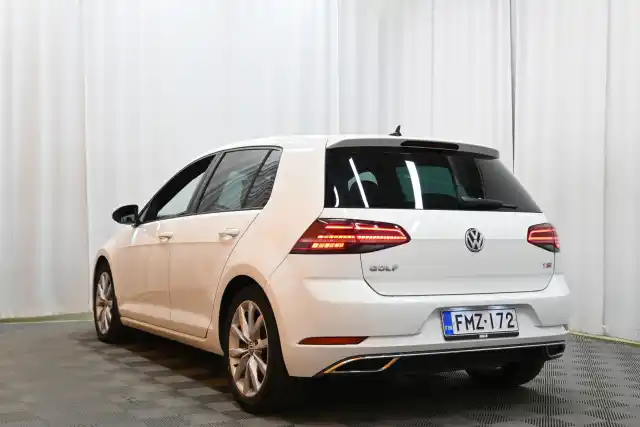 Valkoinen Viistoperä, Volkswagen Golf – FMZ-172