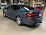 Harmaa Sedan, Skoda Superb – FMZ-241, kuva 3