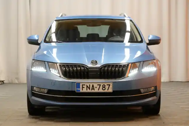 Sininen Farmari, Skoda Octavia – FNA-787