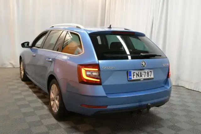 Sininen Farmari, Skoda Octavia – FNA-787