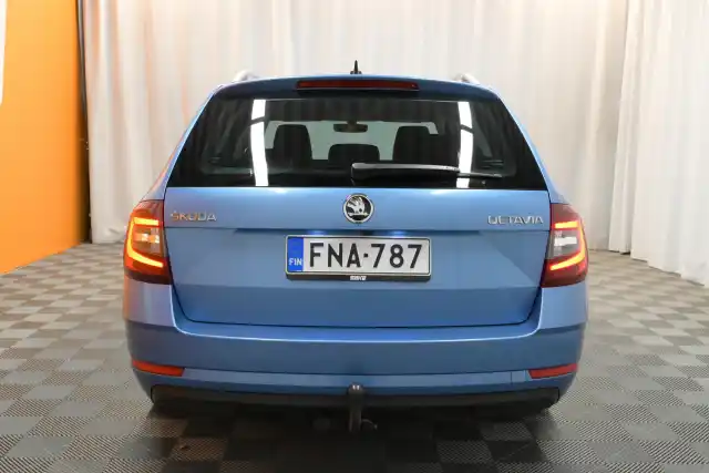 Sininen Farmari, Skoda Octavia – FNA-787