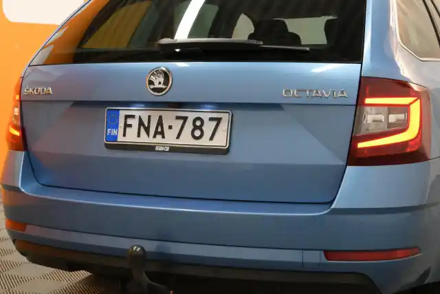 Sininen Farmari, Skoda Octavia – FNA-787