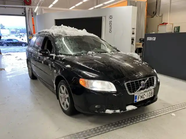 Musta Farmari, Volvo V70 – FNC-108