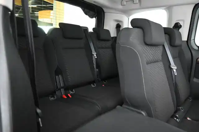 Harmaa Tila-auto, Toyota Proace Verso – FNE-808