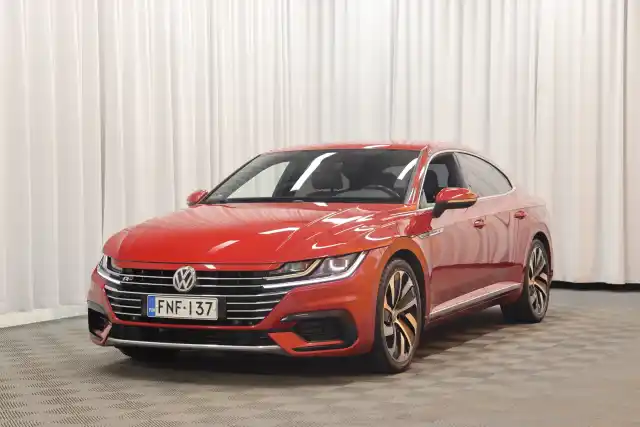 Punainen Sedan, Volkswagen Arteon – FNF-137