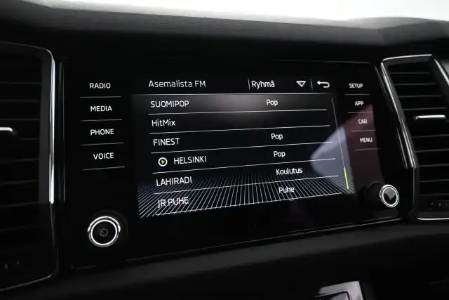 Harmaa Maastoauto, Skoda Kodiaq – FNF-185