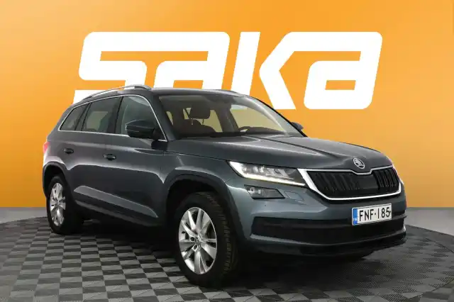 Harmaa Maastoauto, Skoda Kodiaq – FNF-185