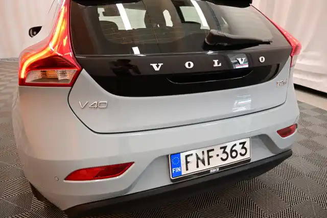 Sininen Viistoperä, Volvo V40 – FNF-363