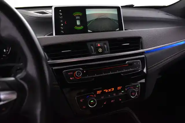 Keltainen Maastoauto, BMW X2 – FNF-883
