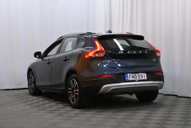 Sininen Viistoperä, Volvo V40 Cross Country – FNG-291