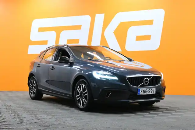 Sininen Viistoperä, Volvo V40 Cross Country – FNG-291