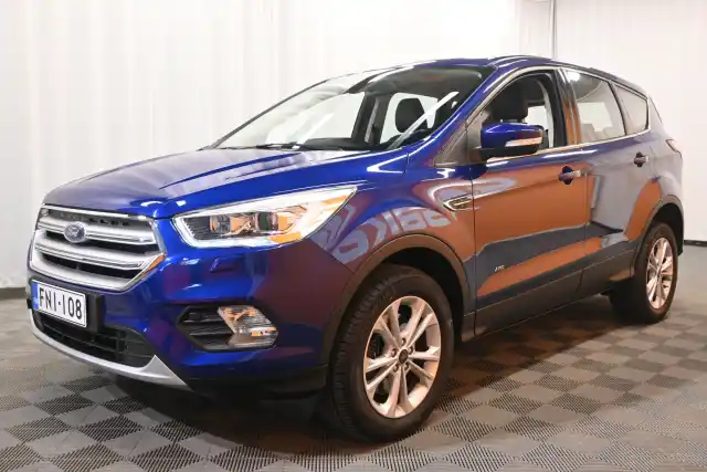 Sininen Maastoauto, Ford Kuga – FNI-108