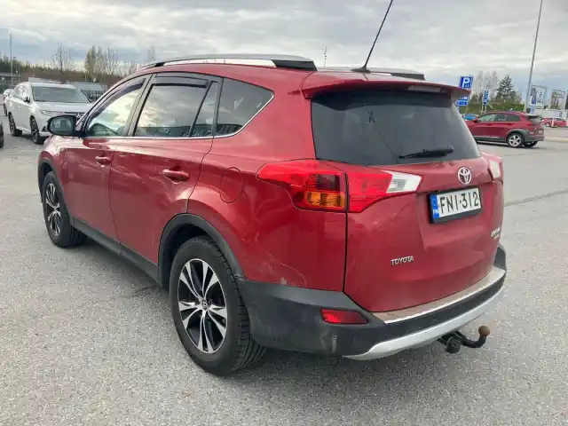 Punainen Tila-auto, Toyota RAV4 – FNI-312