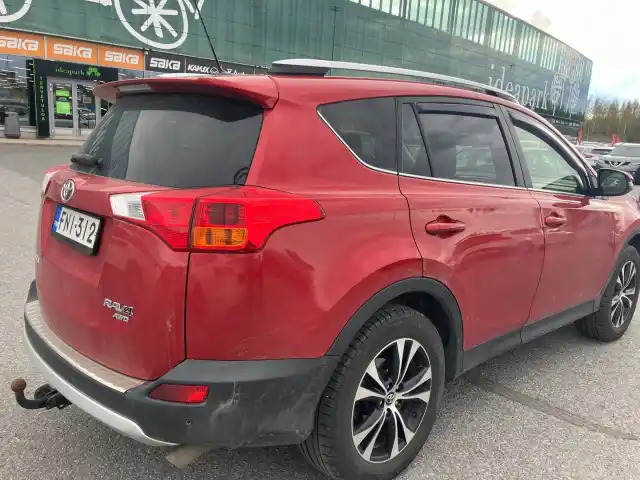 Punainen Tila-auto, Toyota RAV4 – FNI-312