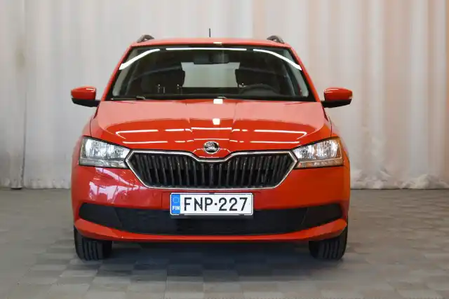 Punainen Farmari, Skoda Fabia – FNP-227