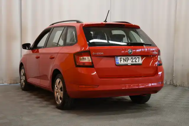 Punainen Farmari, Skoda Fabia – FNP-227