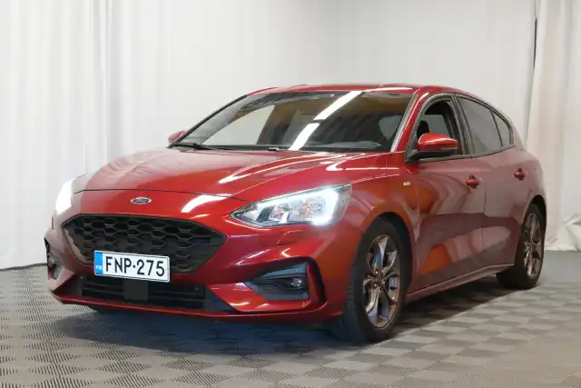 Punainen Viistoperä, Ford Focus – FNP-275