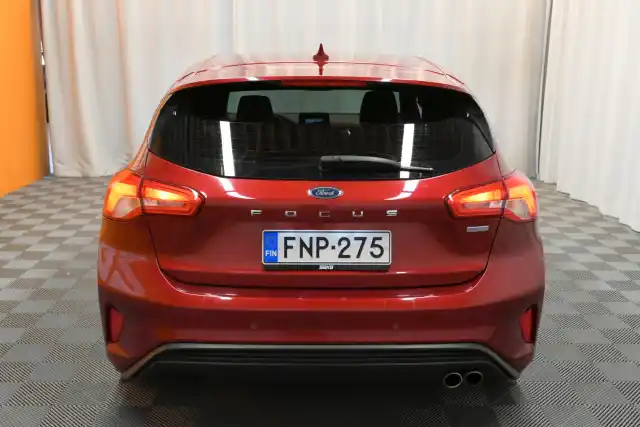 Punainen Viistoperä, Ford Focus – FNP-275