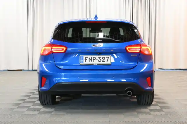 Sininen Viistoperä, Ford Focus – FNP-327