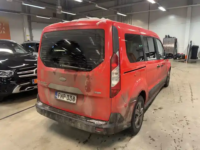 Punainen Tila-auto, Ford Grand Tourneo Connect – FNP-338