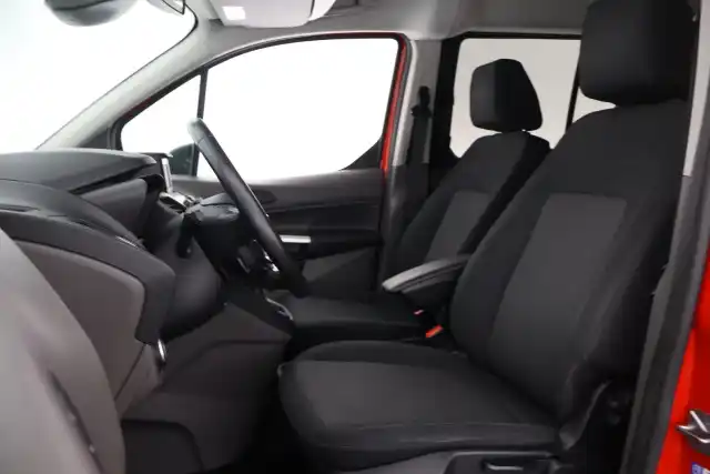 Punainen Tila-auto, Ford Grand Tourneo Connect – FNP-338