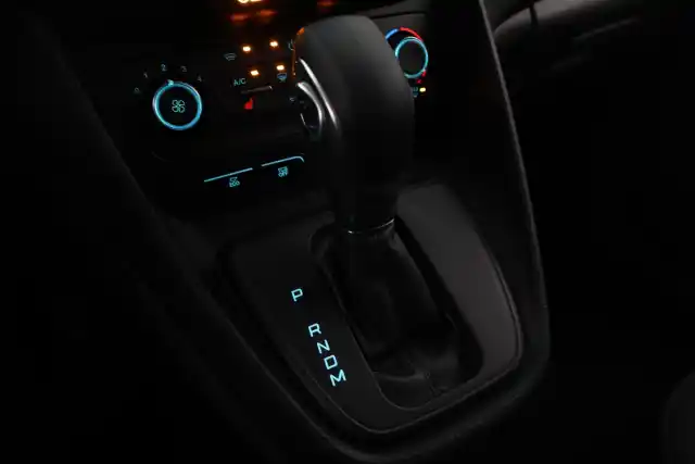 Punainen Tila-auto, Ford Grand Tourneo Connect – FNP-338