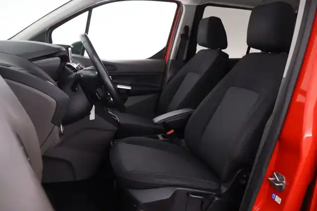Punainen Tila-auto, Ford Grand Tourneo Connect – FNP-338