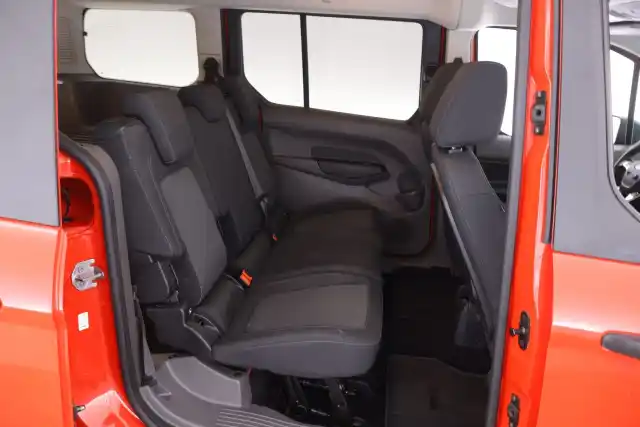 Punainen Tila-auto, Ford Grand Tourneo Connect – FNP-338