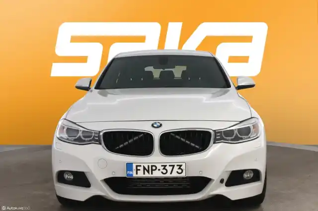 Valkoinen Sedan, BMW 320 Gran Turismo – FNP-373