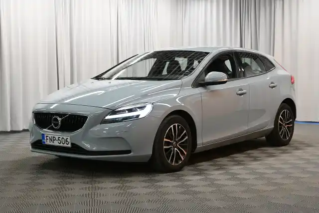 Sininen Viistoperä, Volvo V40 – FNP-506