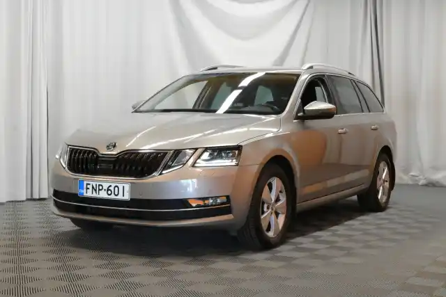 Ruskea Farmari, Skoda Octavia – FNP-601