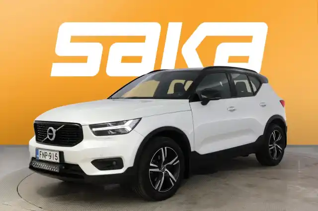 Valkoinen Maastoauto, Volvo XC40 – FNP-915