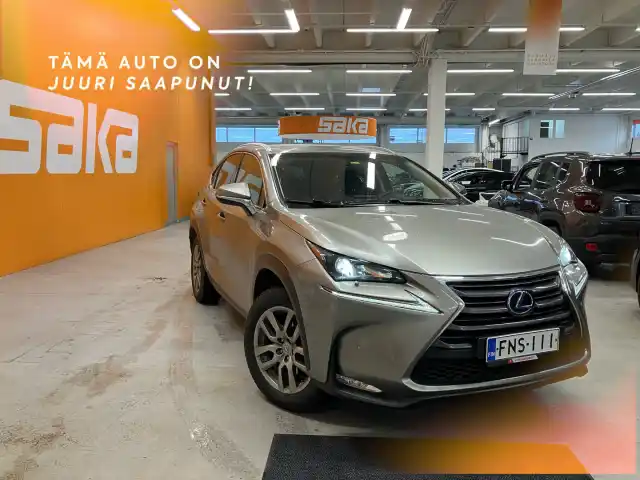 Hopea Maastoauto, Lexus NX – FNS-111