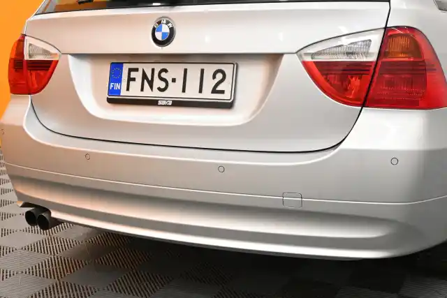 Hopea Farmari, BMW 325 – FNS-112