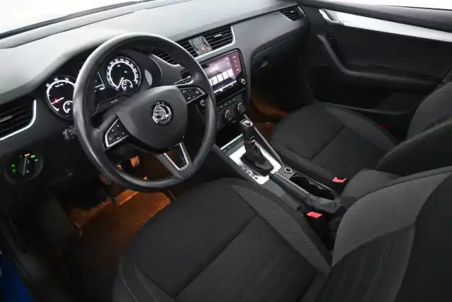 Sininen Farmari, Skoda Octavia – FNS-529
